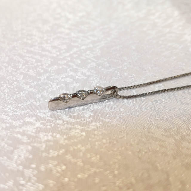 S300039-pendant-necklace-pt900